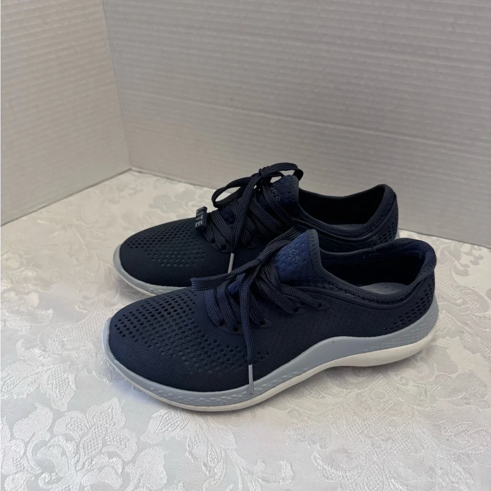 Crocs Size 7 LiteRide 360 Pacer Sneakers Lace Up Boat Show Navy Blue‎ Comfort